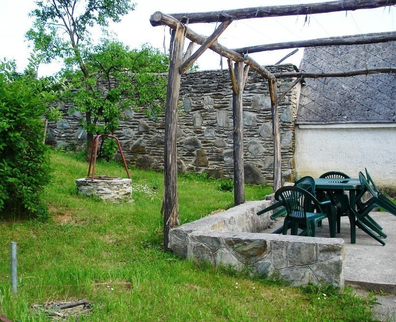 Petra Apartmanok Велем Екстериор снимка