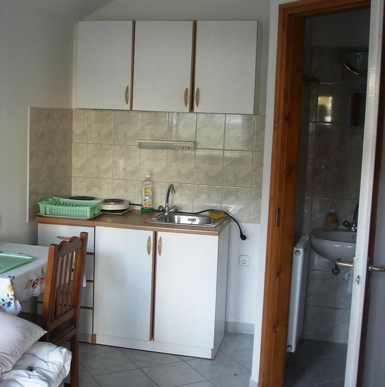 Petra Apartmanok Велем Екстериор снимка