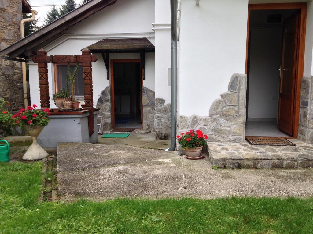 Petra Apartmanok Велем Екстериор снимка